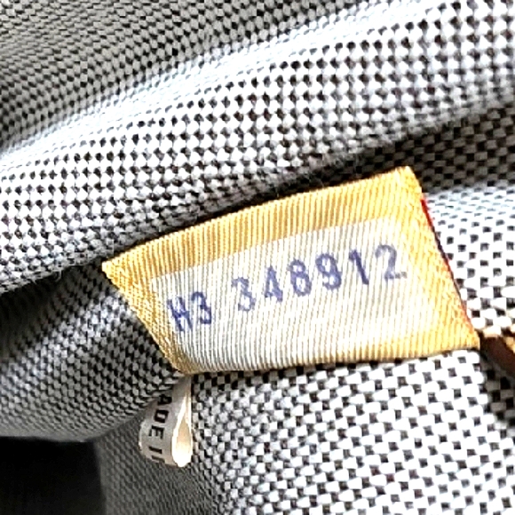 VINTAGE Dooney & Bourke Beige and Dark Brown Tote Large Capacity - Picture 16 of 17